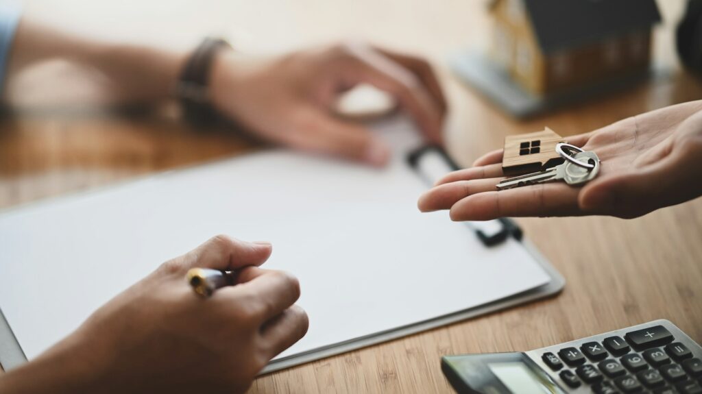 how to run a property management business