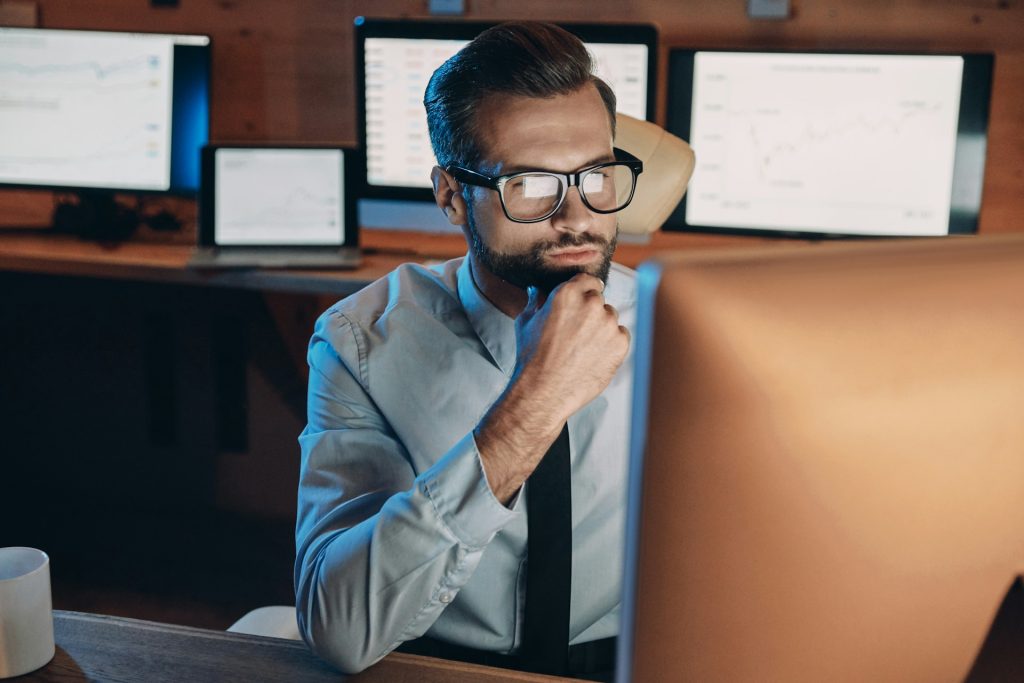 property management consultant working in the office